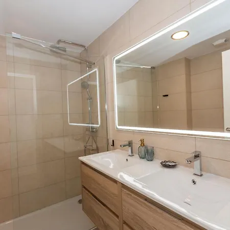 Sky Marina Luxury