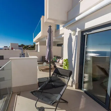 Sky Marina Luxury *